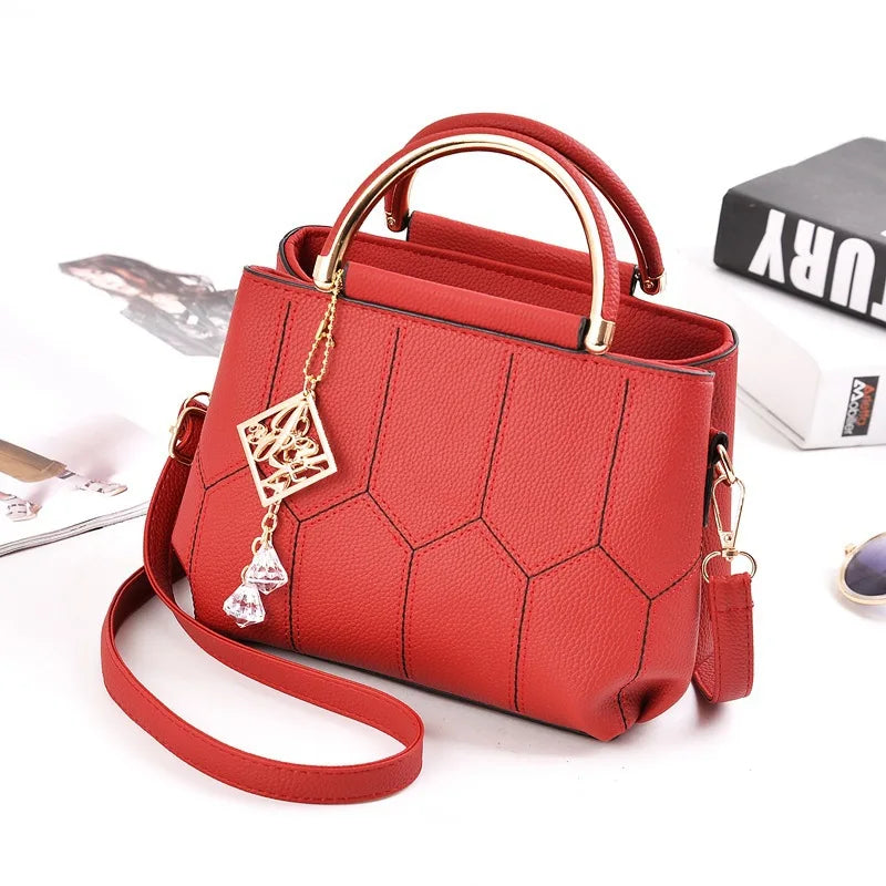 Luxury Women Crossbody Bags Look so fashionable and high level class  