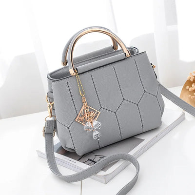 Luxury Women Crossbody Bags Look so fashionable and high level class  