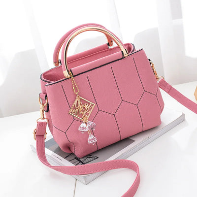 Luxury Women Crossbody Bags Look so fashionable and high level class  